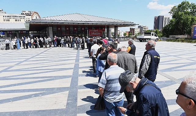 Osmangazi Belediyesi’nden fiyatsız fide dağıtımı