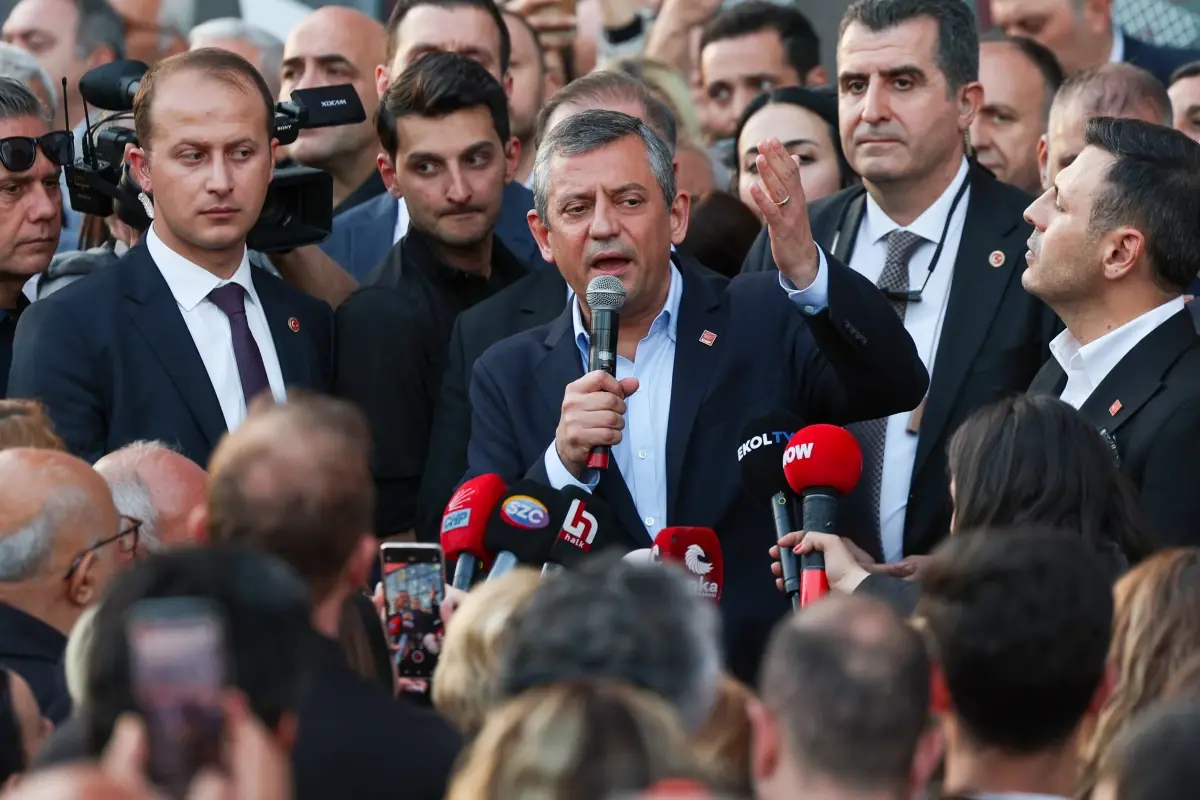 Özgür Özel, Taarruz Teşebbüsüne Reaksiyon Gösterdi