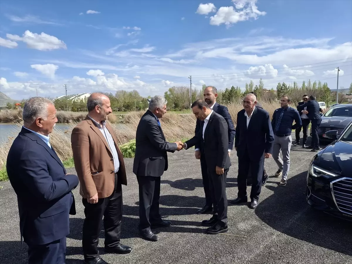 Özyürek’ten Üst Seviye Muhtarlarla Toplantı