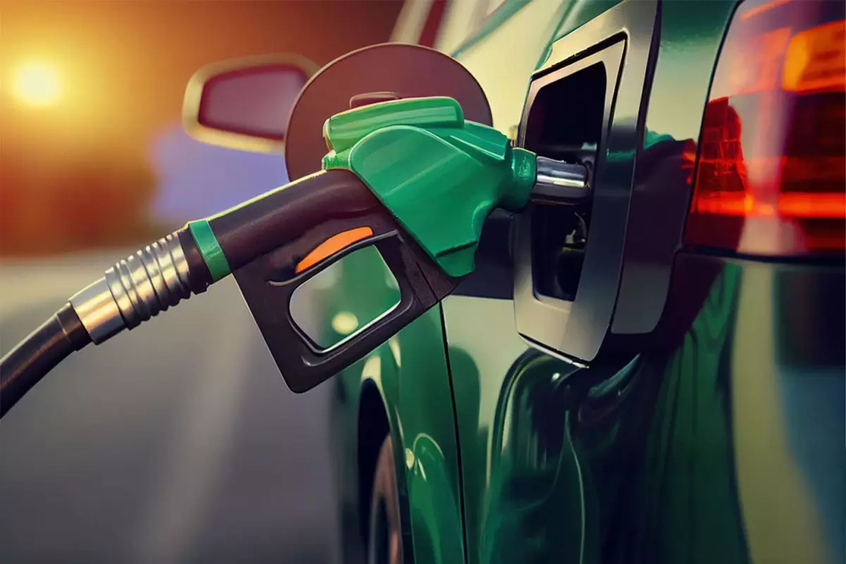 Petrol fiyatları sert düşüş yaşıyor