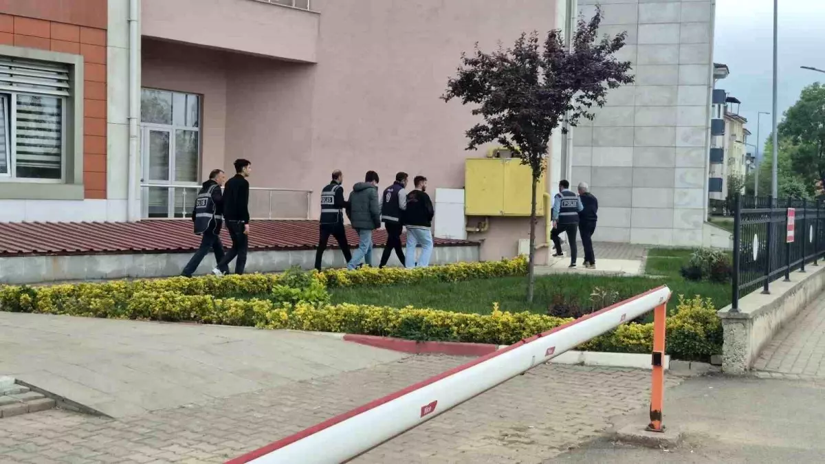 Polis Kılığındaki Çete Çökertildi