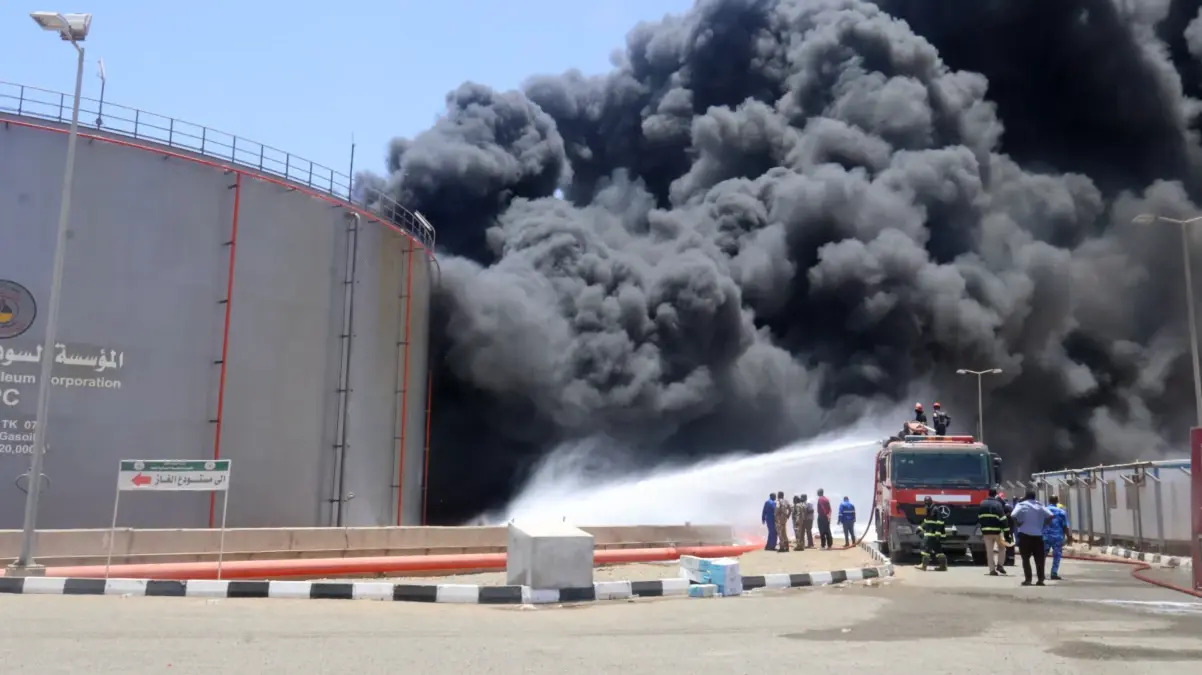Port Sudan’da İHA Saldırısı: Patlama ve Yangın