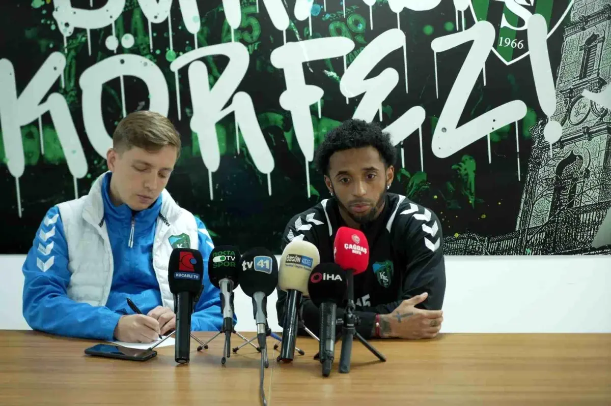 Ryan Mendes Kontratını Uzattı