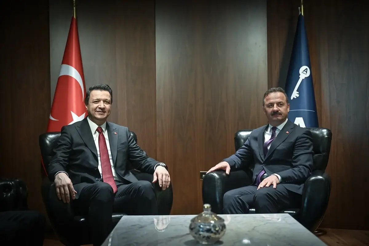 Saadet ve Anahtar Partisi Önderlerinden Verimli Toplantı