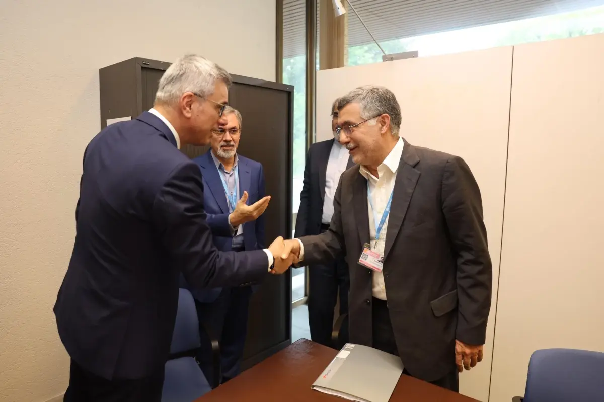 Sağlık Bakanı Cenevre’de İranlı Mevkidaşıyla Görüştü