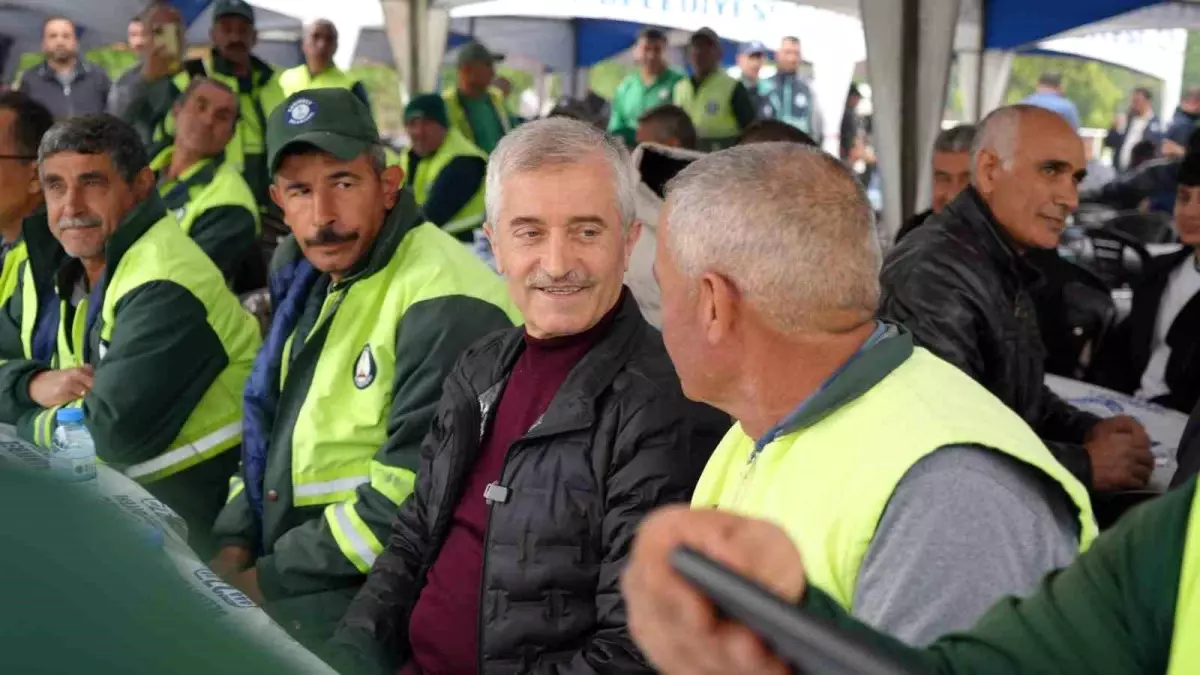 Şahinbey Belediye Başkanı 1 Mayıs’ı Halaylarla Kutladı