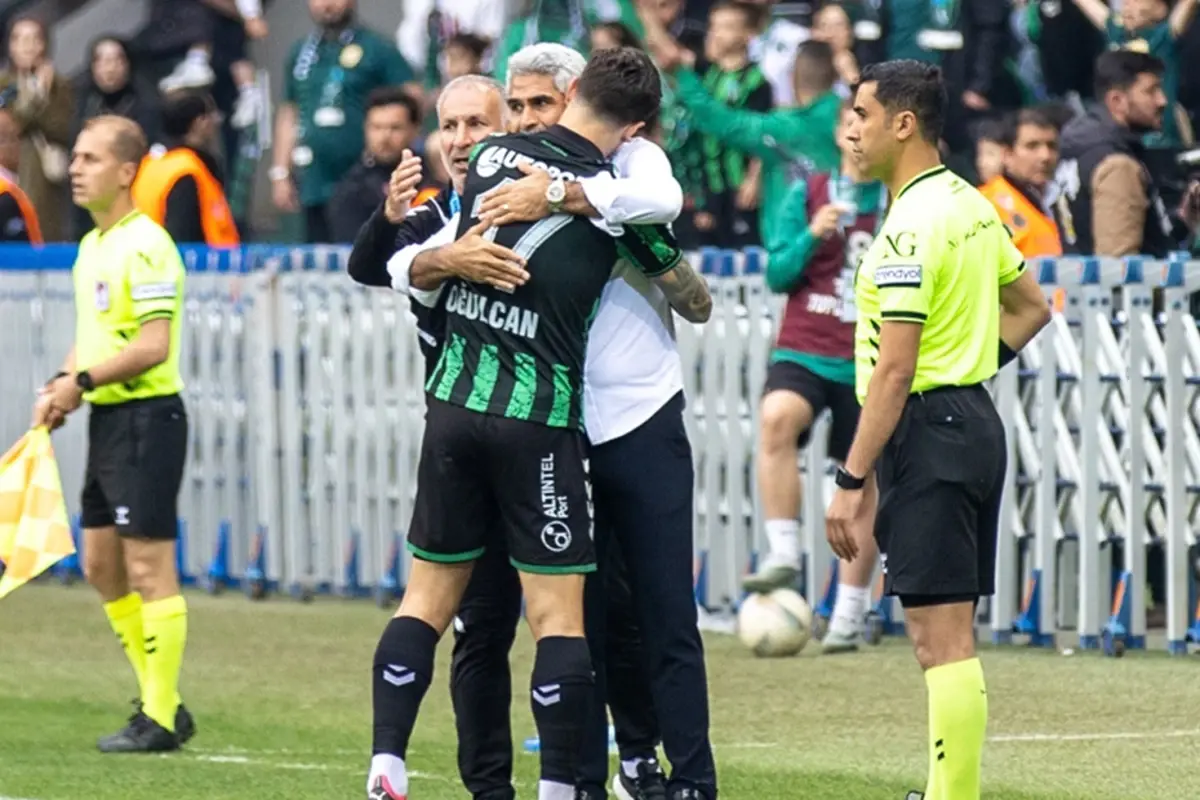 Şampiyon Kocaelispor’da İsmet Taşdemir misyonundan ayrıldı