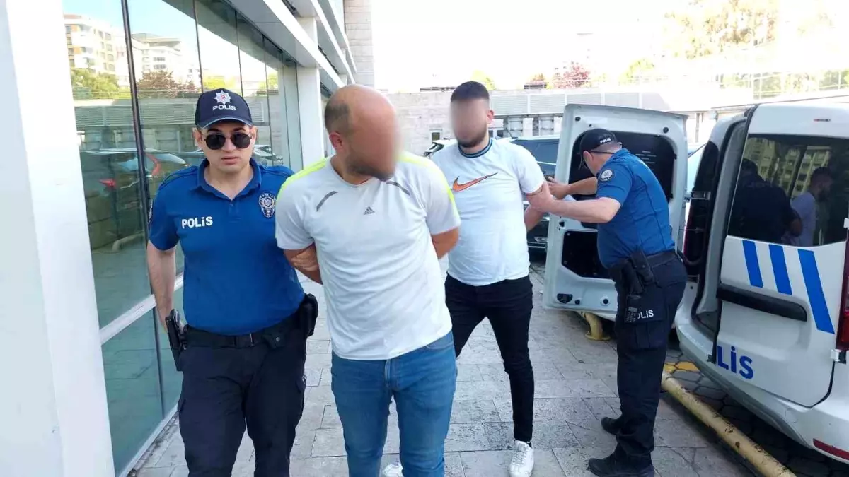 Samsun’da Araba Yangını: 2 Tutuklama