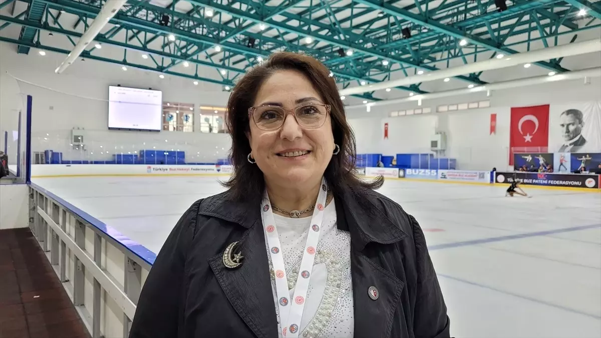 Samsun’da Artistik Buz Pateni Müsabakası Başladı