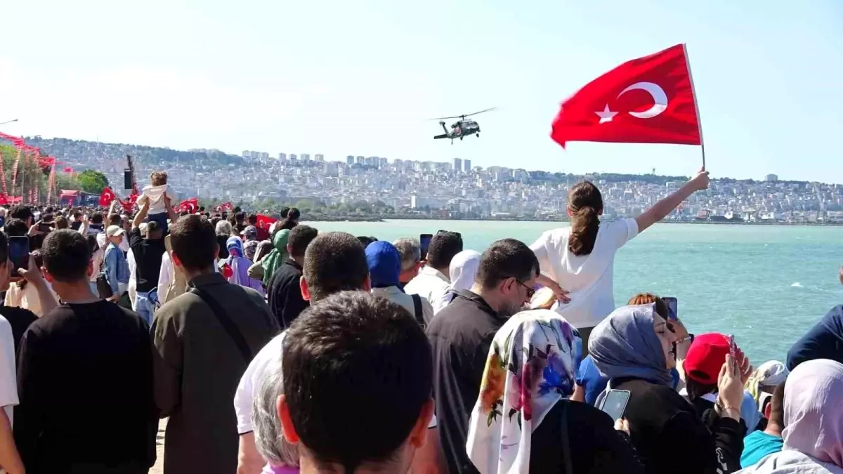 Samsun’da Hava Şovlarıyla Bayram Coşkusu