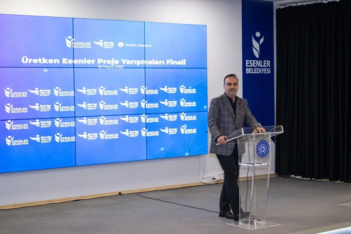 Sanayi ve Teknoloji Bakanı Kacır, Esenler Gençlik Merkezi’nde konuştu Açıklaması