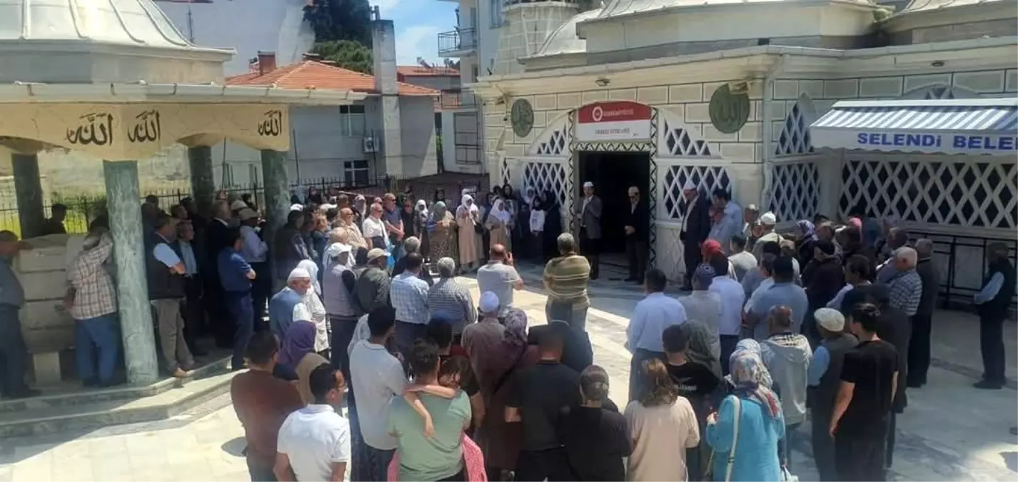 Selendi’den Hac kafilesi uğurlandı