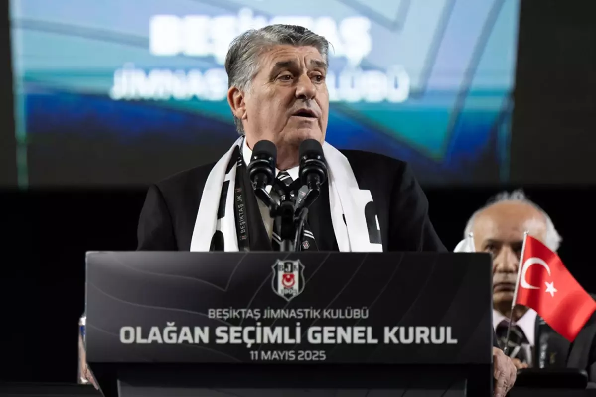 Serdal Adalı, Beşiktaş taraftarına seslendi: Bayraklarınızı çıkarın