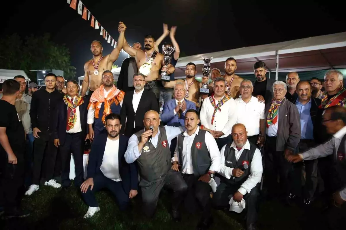 Serik Yağlı Pehlivan Güreşleri’nde Başpehlivan Cengizhan Şimşek Oldu
