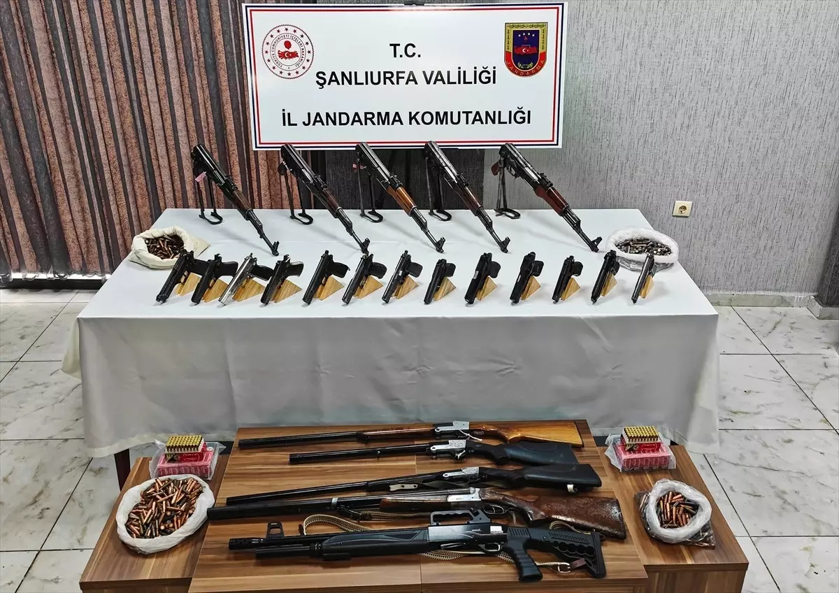 Silah Kaçakçılığı Operasyonunda 16 Gözaltı