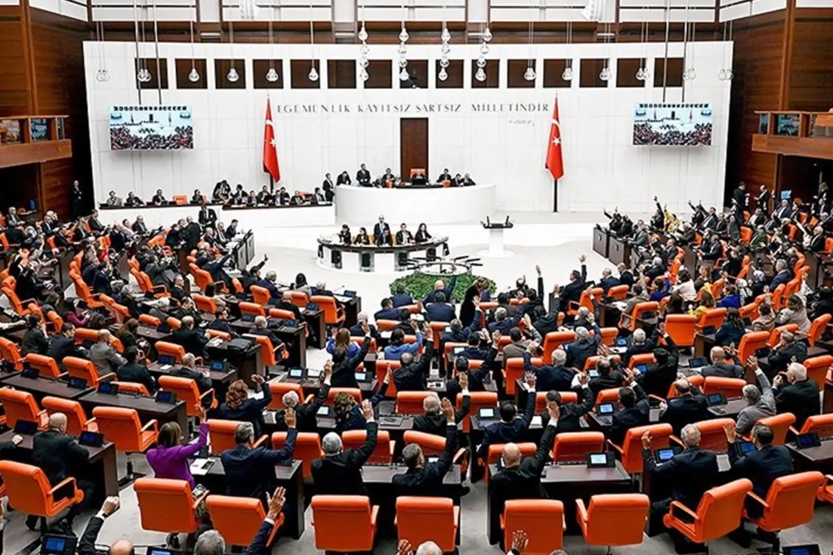 Sırrı Süreyya Başkan birinci değil! İşte vazifesine devam ederken hayatını kaybeden vekillerimiz