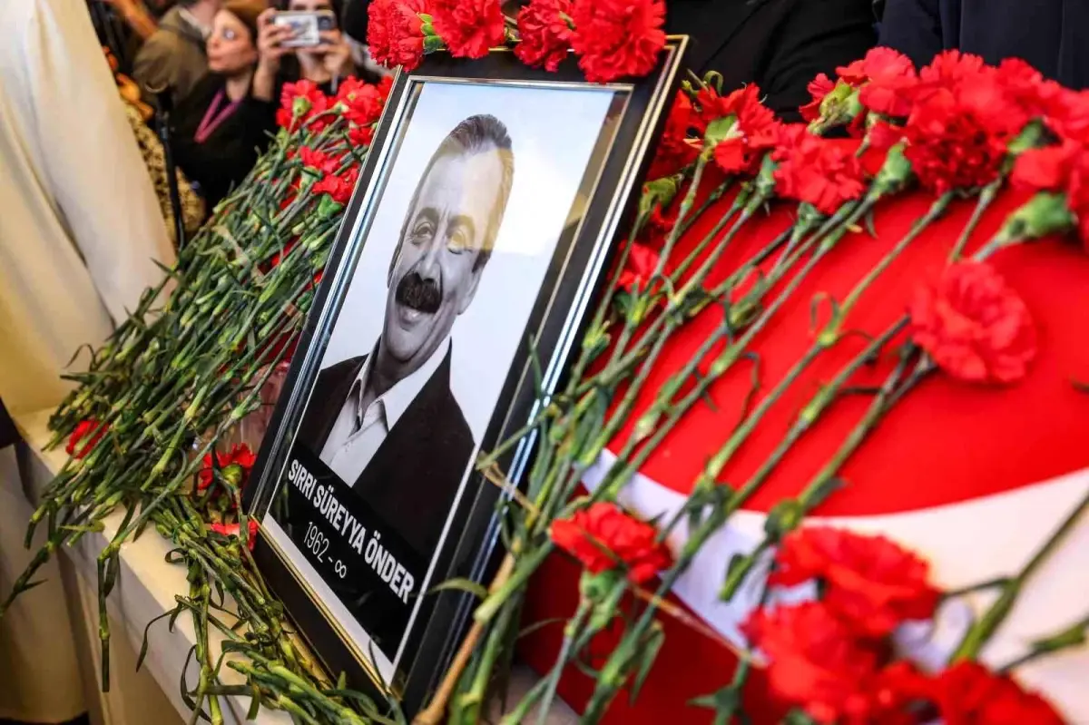 Sırrı Süreyya Başkan Son Seyahatine Uğurlandı
