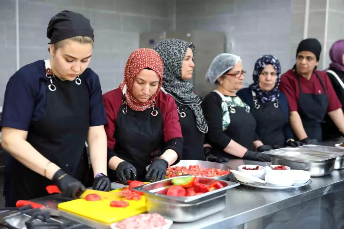 Siverek’te Bayanlara Yönelik Gastronomi ve Girişimcilik Merkezi Açıldı
