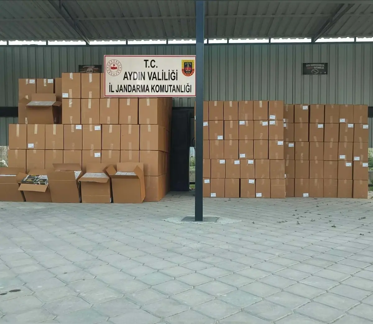 Söke’de 4,5 Milyon Lira Kıymetinde Kaçak Makaron Ele Geçirildi