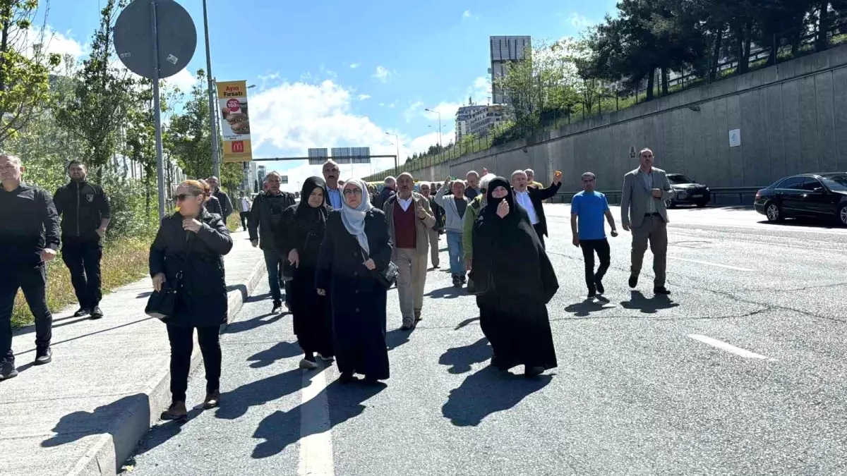 Taksiciler İBB’yi Protesto Etti