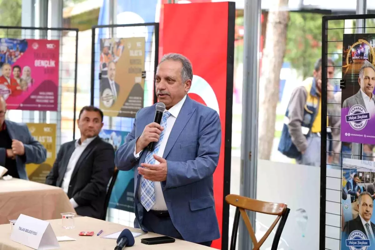 Talas’ta ‘Vatandaş Soruyor, Lider Cevaplıyor’ Aktifliği