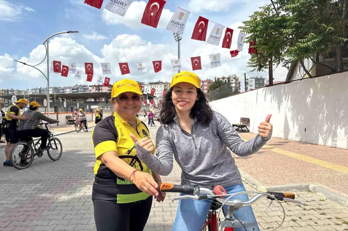 Tarsus’ta Bayanlara Bisiklet Eğitimi