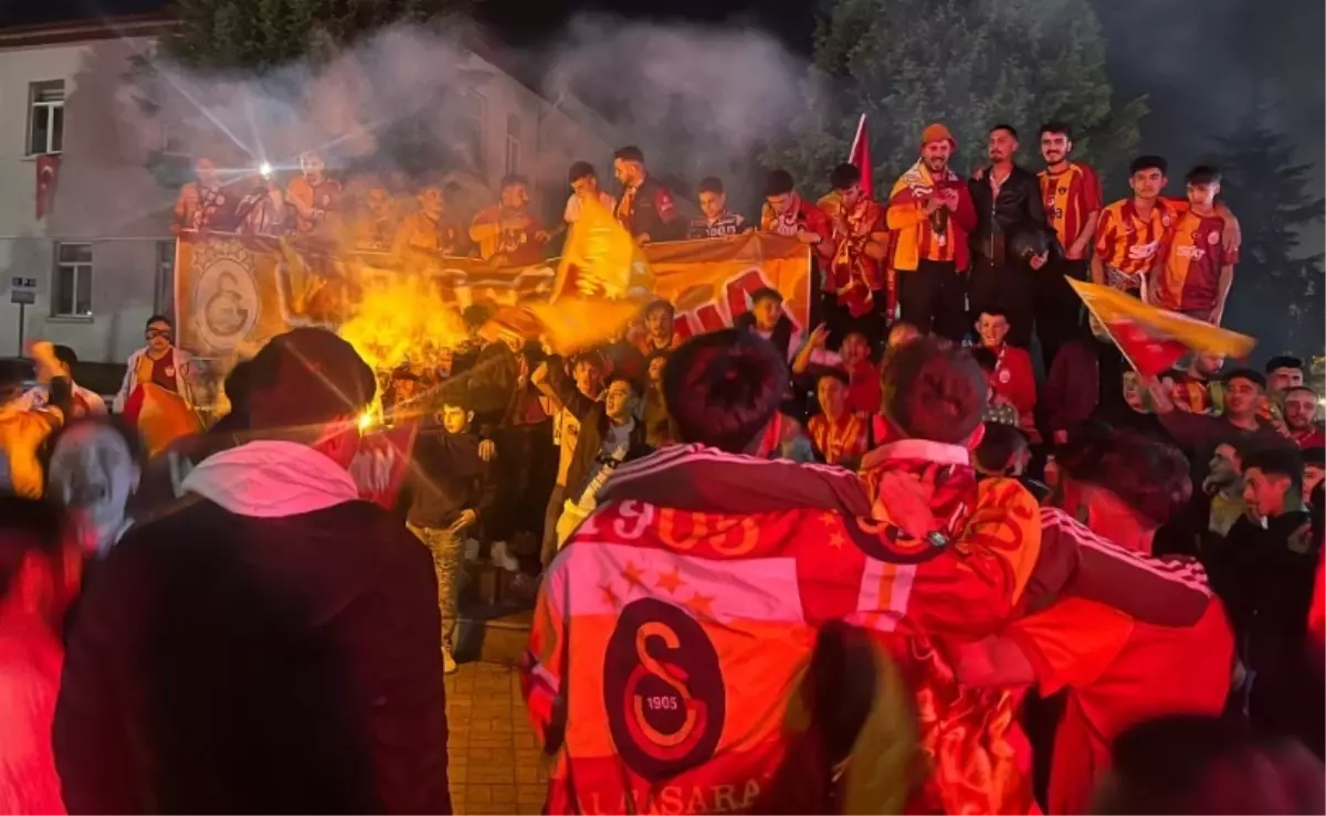 Tavşanlı’da Galatasaray Şampiyonluğu Coşkuyla Kutlandı