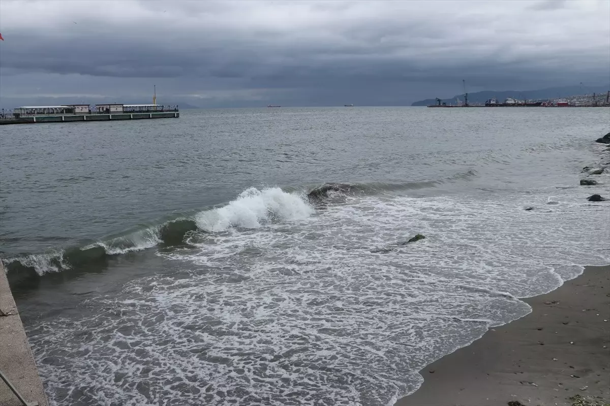 Tekirdağ’da Şiddetli Poyraz Denizi Etkiliyor