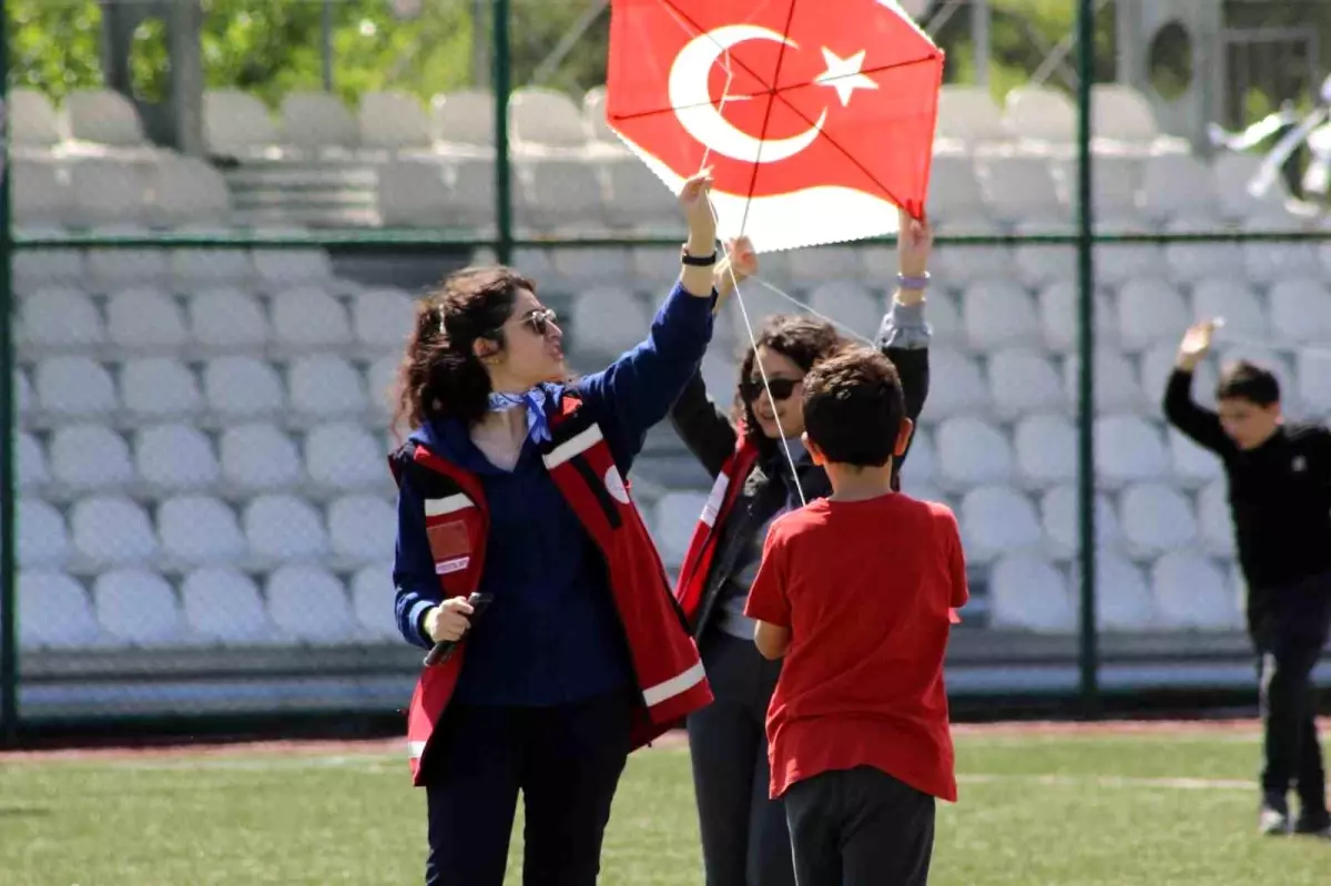 Tosya’da Uçurtma Şenliği Coşkusu