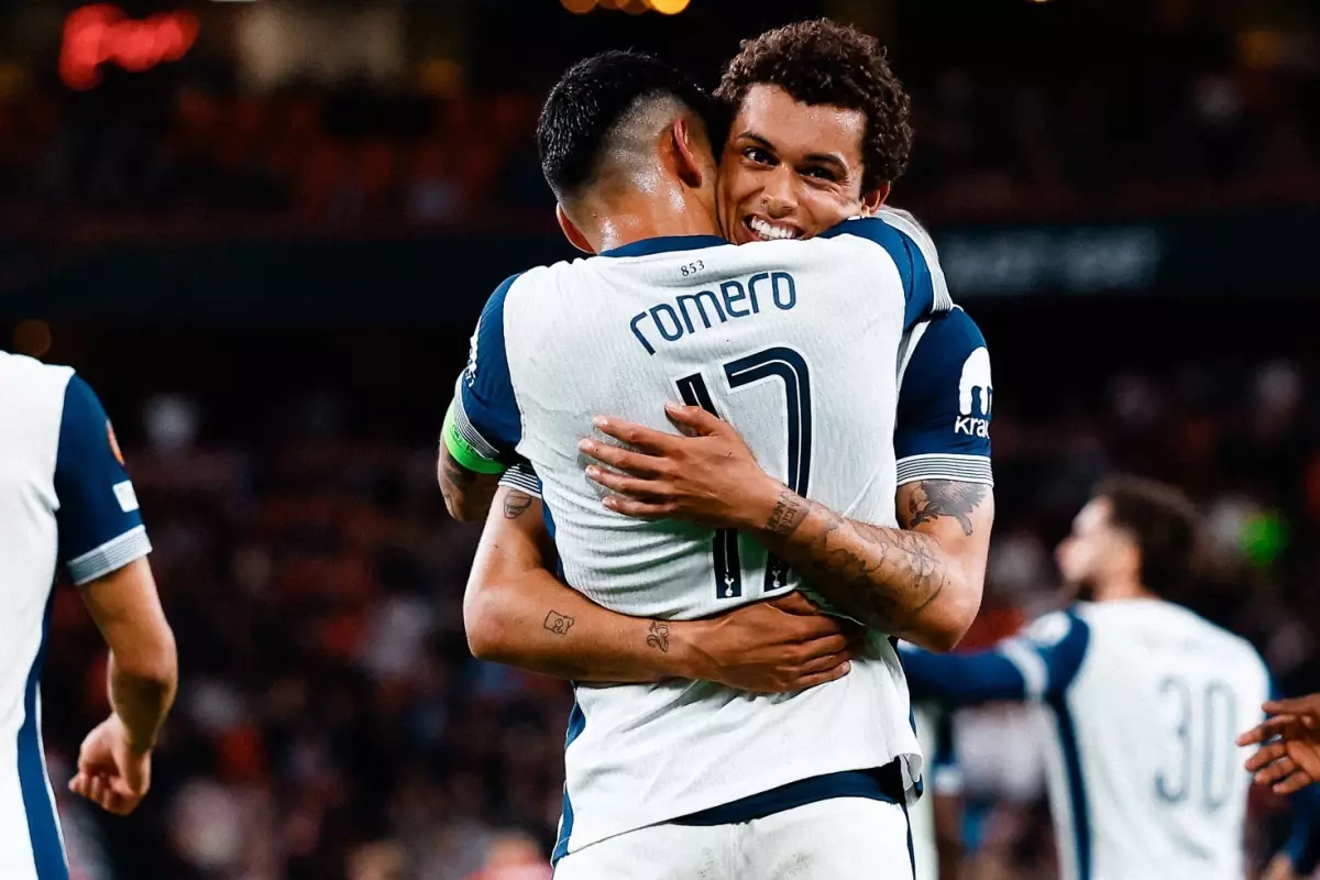 Tottenham, Manchester United’ı tek golle devirerek 41 yıl sonra Avrupa şampiyonu oldu