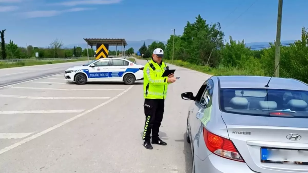 Trafik Kontrollerinde 496 Bin Süreç