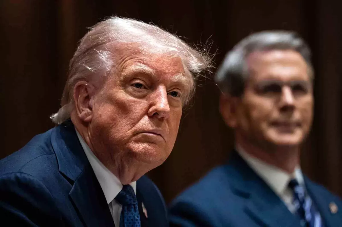 Trump, Waltz’ı BM Temsilcisi Adayı Gösterdi
