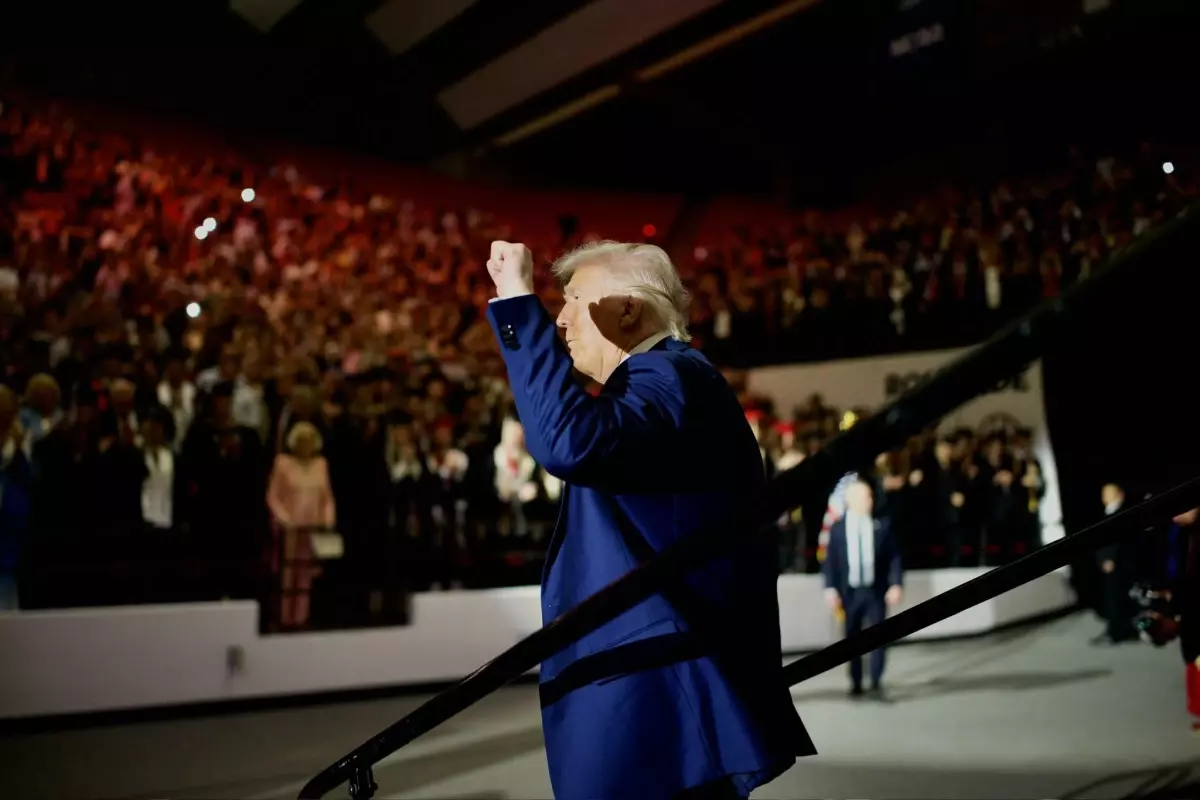 Trump’tan göçmenlere fiyatsız uçuş kararı