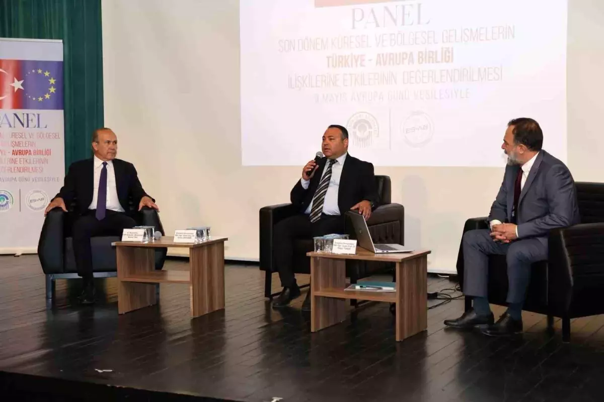 Türkiye-Avrupa Birliği Bağlantıları Paneli Eskişehir’de Gerçekleştirildi