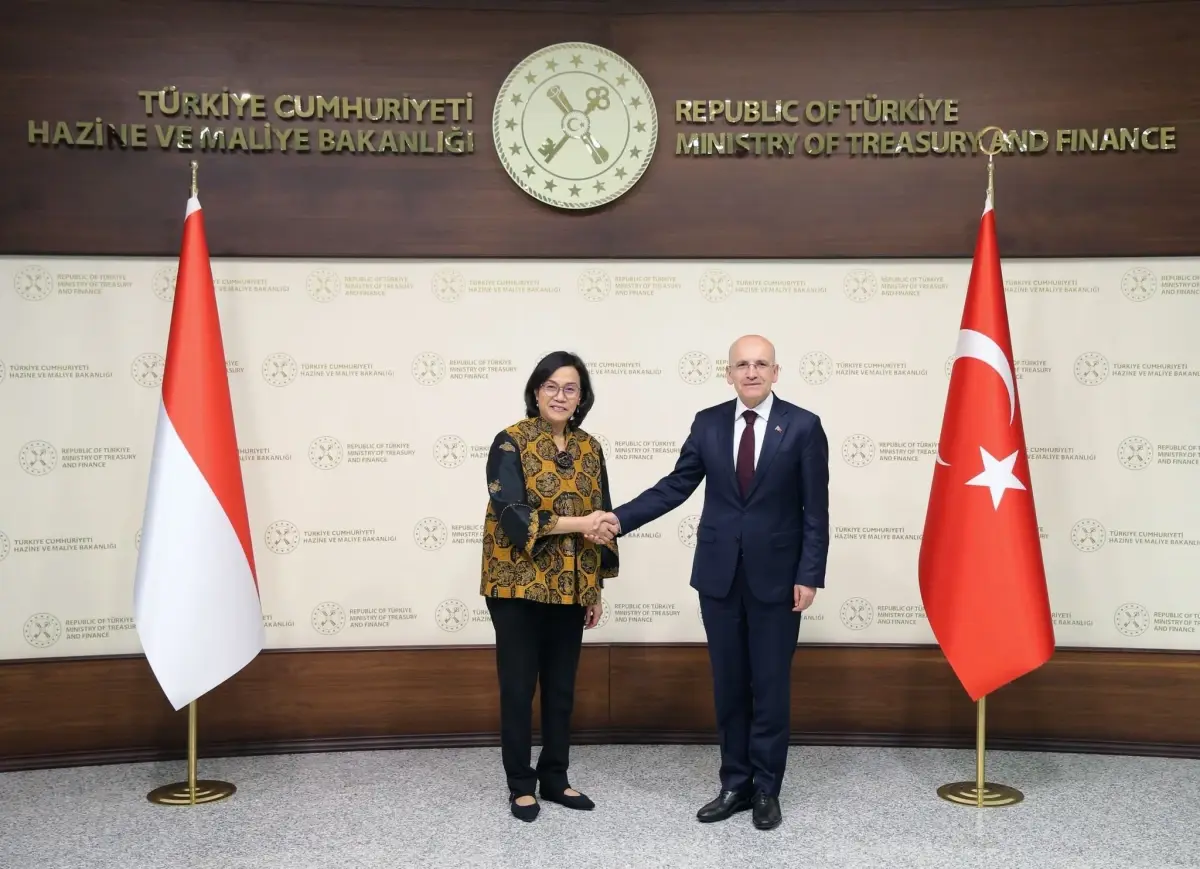 Türkiye ve Endonezya Maliye Bakanları Görüştü