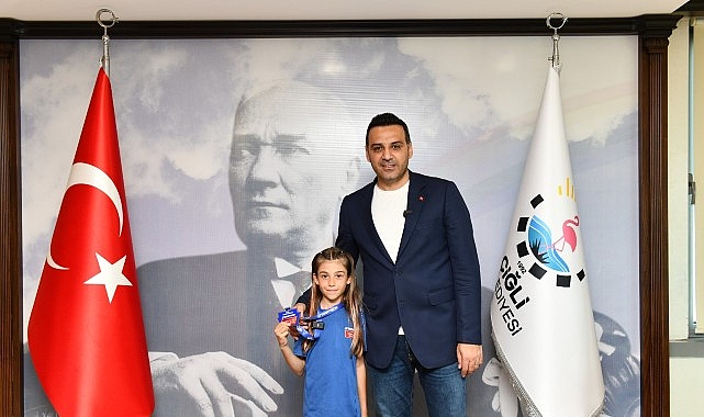 Türkiye’nin En Süratlisi Güneş’e Çiğli Belediye Başkanı Yıldız’dan destek