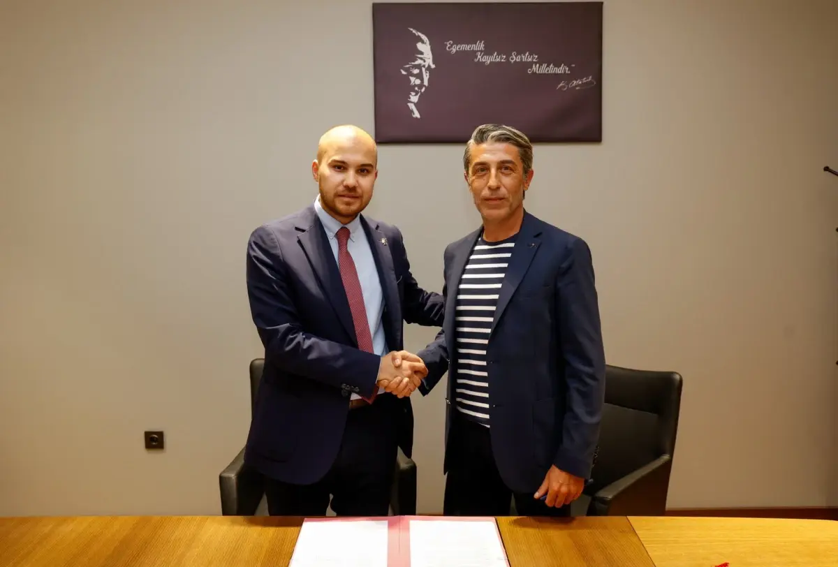 Uşakspor’da Yeni Yapılanma: Mahmut Karıklar Sportif Yönetici Oldu