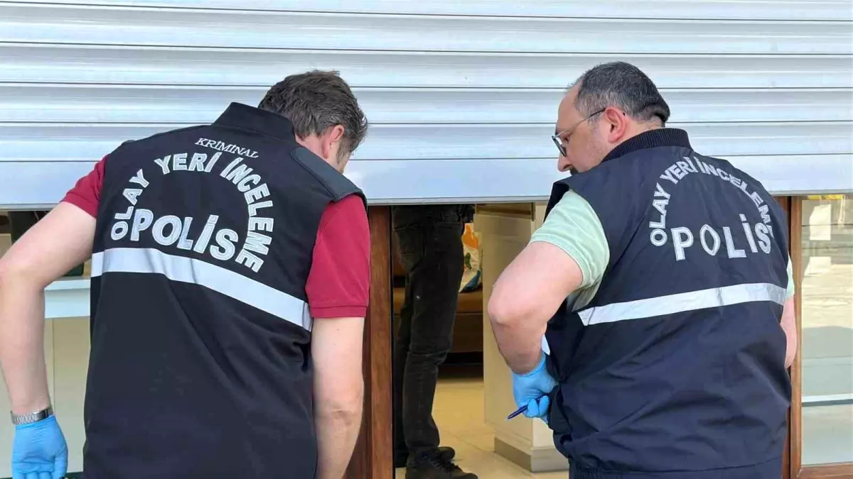Uşak’ta Kuyumcuya Silahlı Hücum