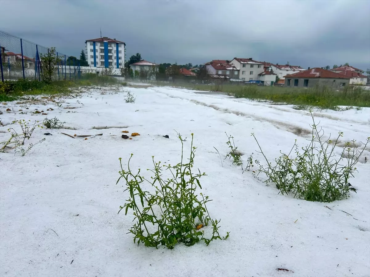 Uşak’ta Şiddetli Sağanak ve Dolu
