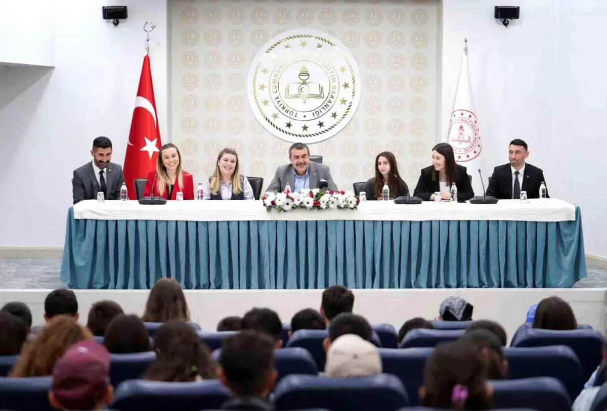 Uzundere’den Öğrenciler Ankara’da