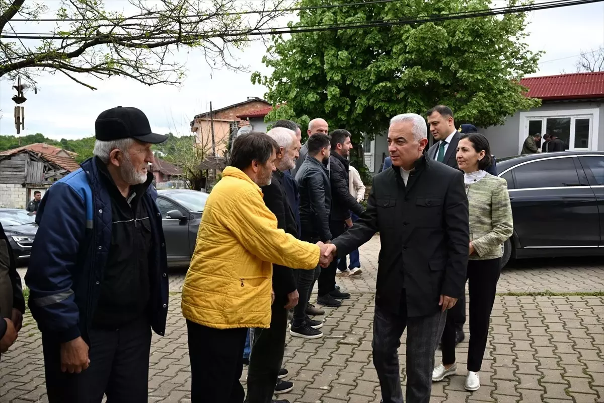 Vali Uğur Turan Pınarhisar ve Demirköy’de Ziyaretlerde Bulundu