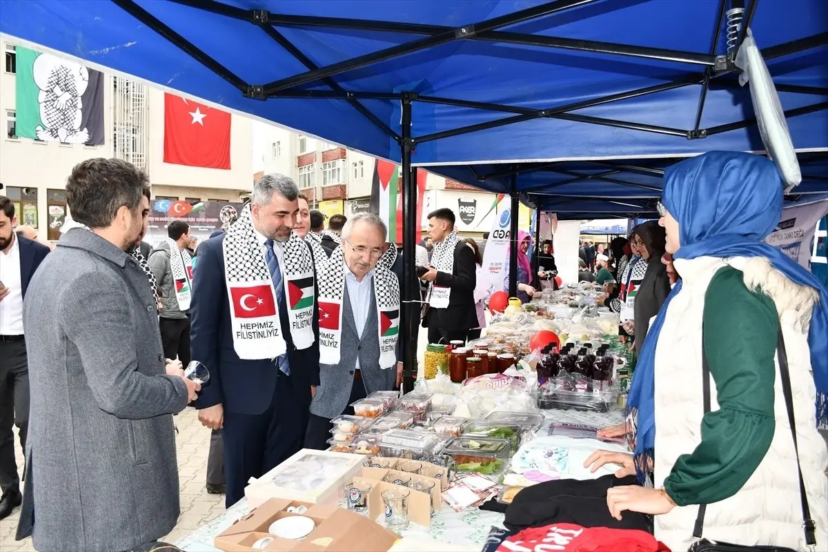Vezirköprü’de Hayır Çarşısı Açıldı