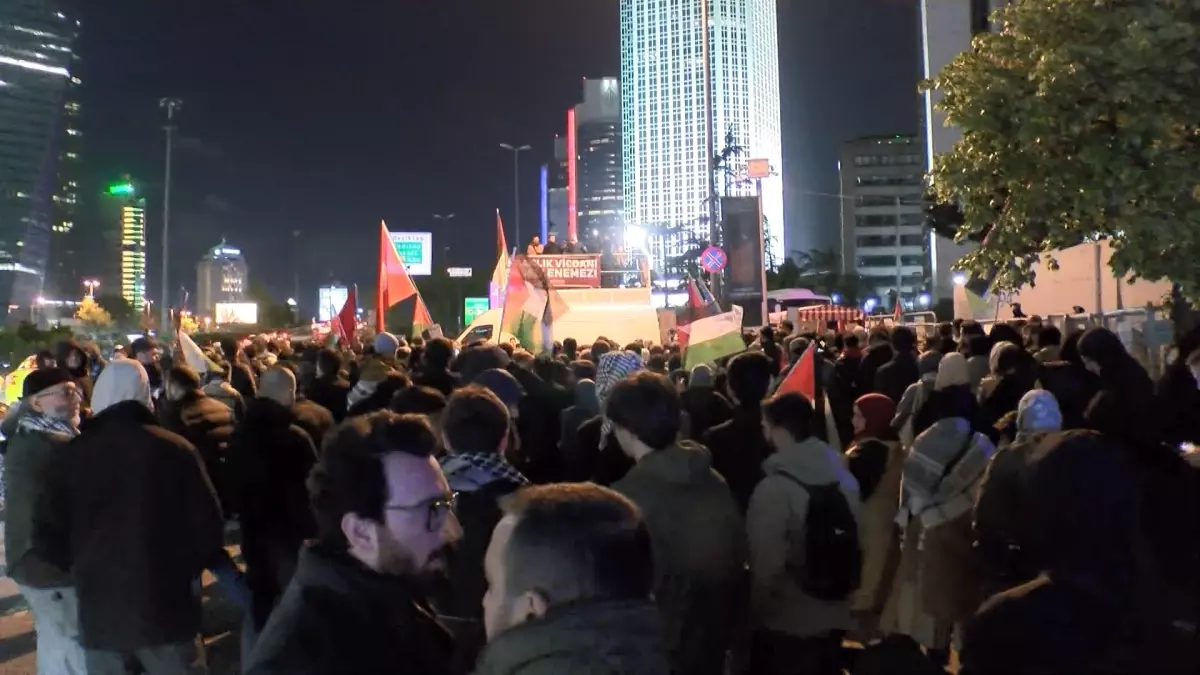 Vicdan Gemisi’ne Atak Protesto Edildi