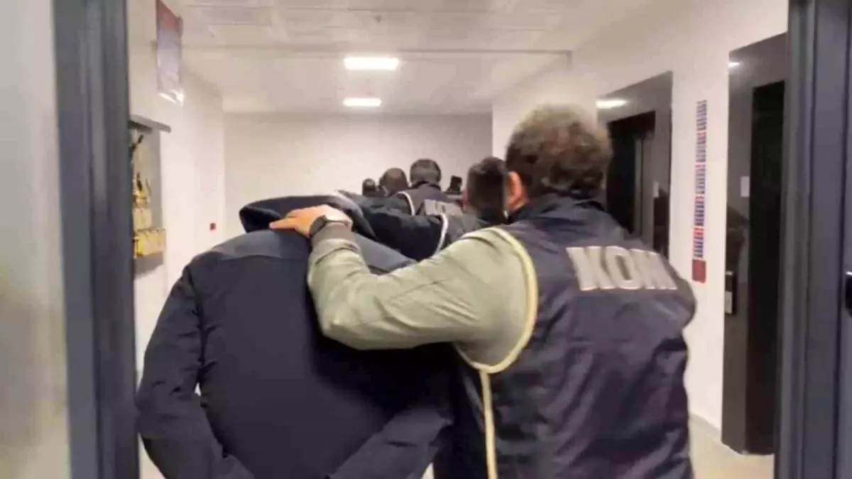 Yalova’da Dolandırıcılık Şebekesi Çökertildi