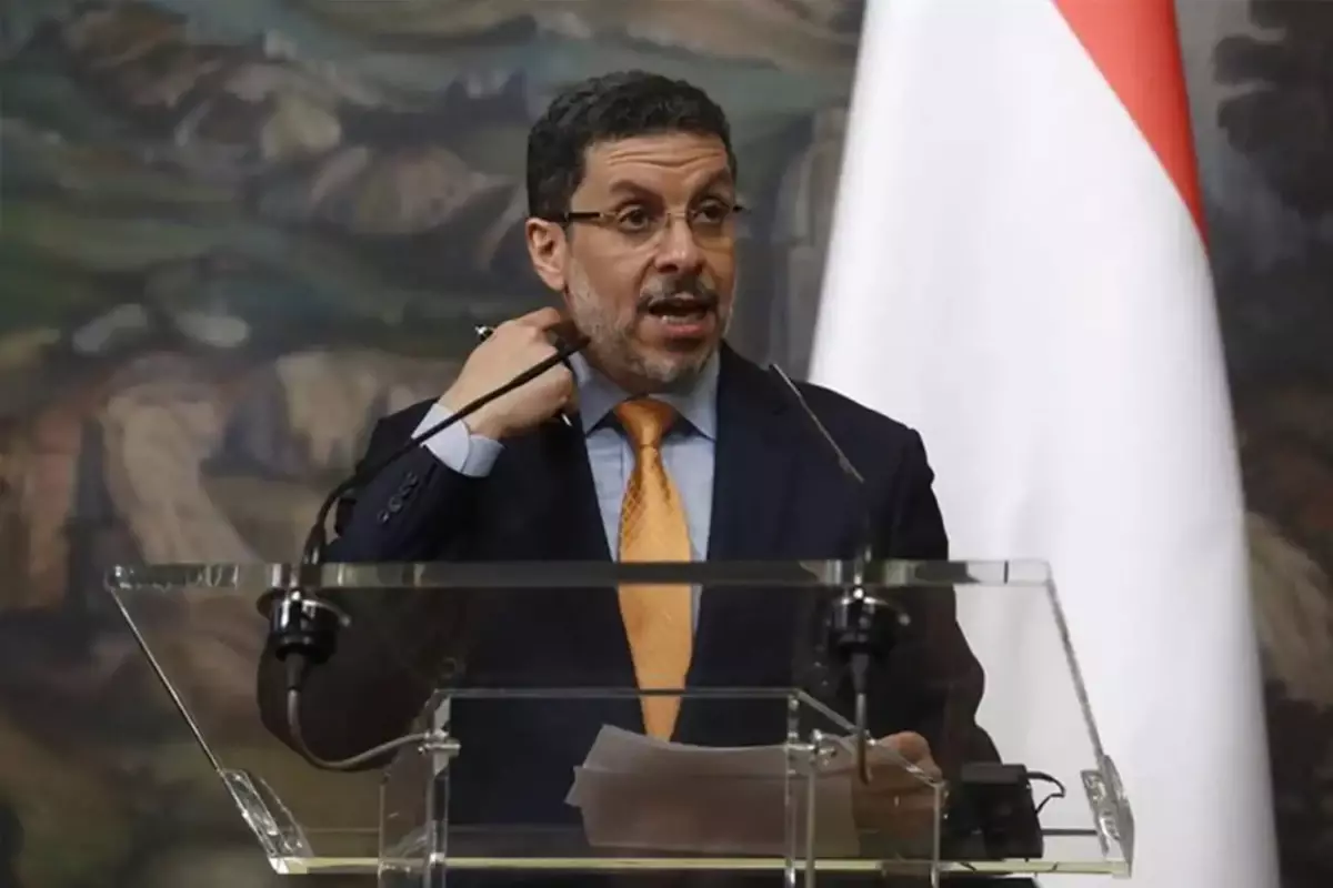 Yemen Başbakanı Ahmed Avad bin Mübarek İstifa Etti