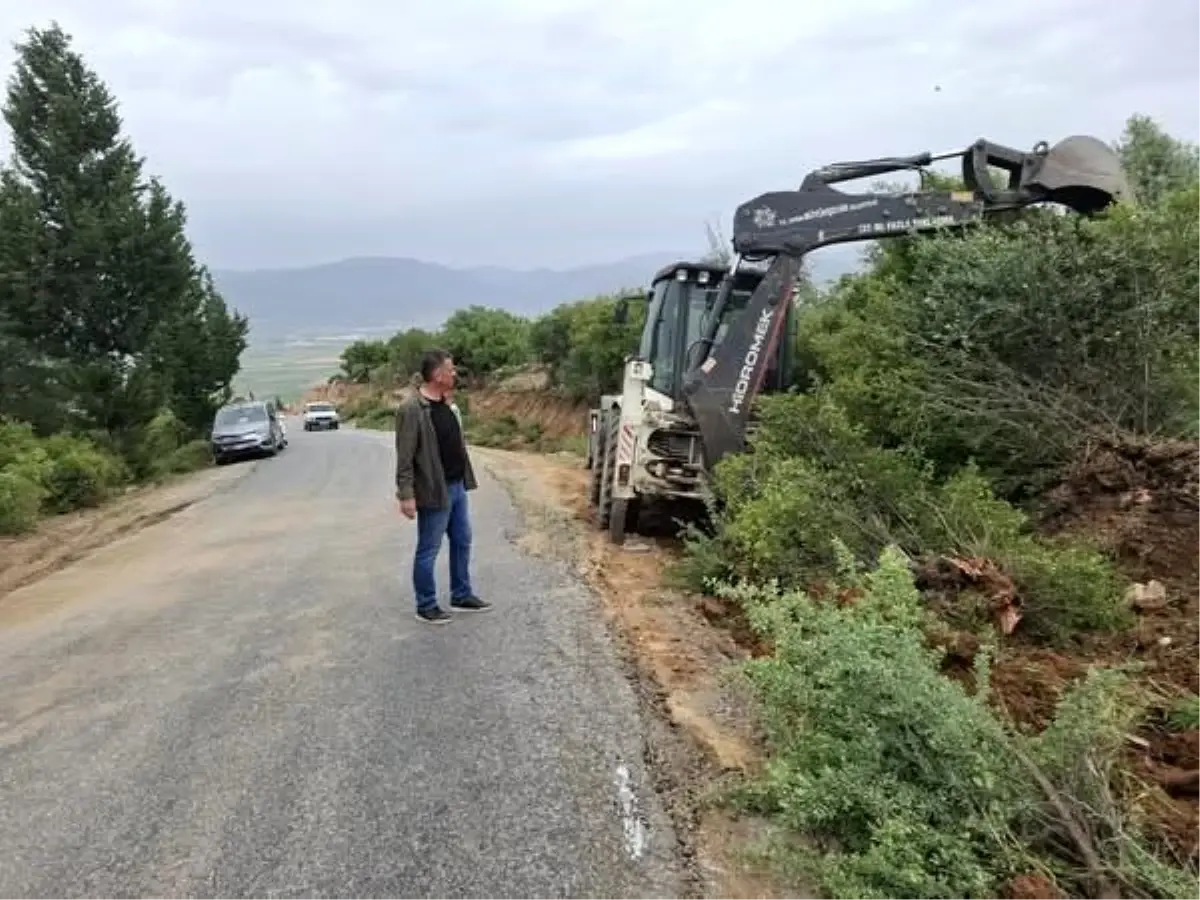 Yenipazar’da Yol Genişletme Çalışmaları Süratle Devam Ediyor