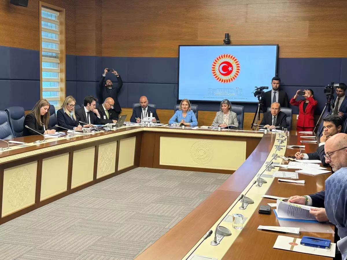 Yurt Dışındaki Nefret Kabahatleri Artıyor